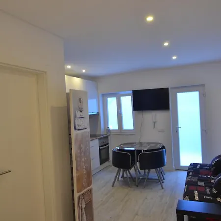 Patios Marias شقة سيتوبال