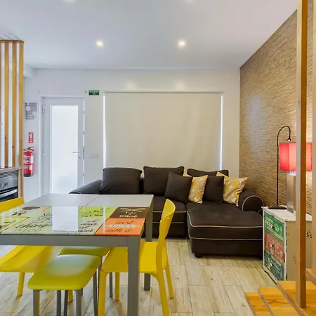 Apartment Patios Marias *