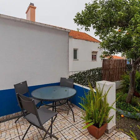 Patios Marias Apartment Setubal