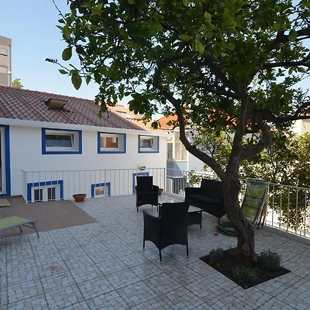 Patios Marias Apartment Setubal