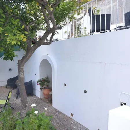 Patios Marias Apartment Setubal